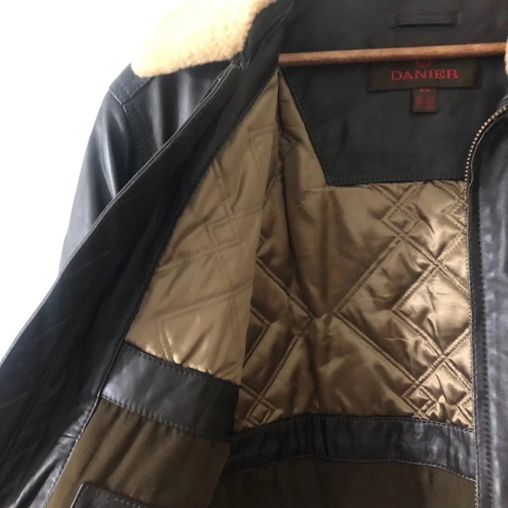Danier Leather Medium - Brown Aviator Bomber Jacket Men’s Size Medium - Picture 3 of 8
